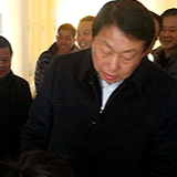 踏雪访贫  朱前明来到田坪镇看易地扶贫安置点