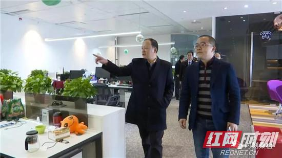 桑植：皮运舰到广东省易简广告传媒集团股份有限公司考察