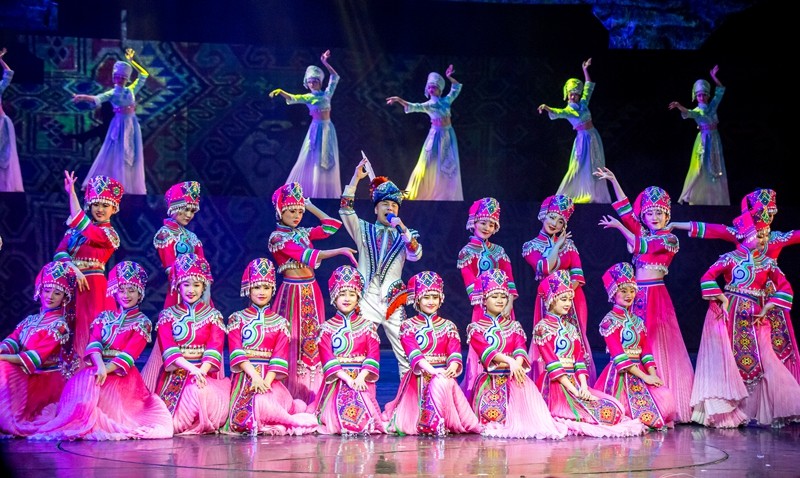 土家女儿会_副本.jpg 土家女儿会_副本.jpg