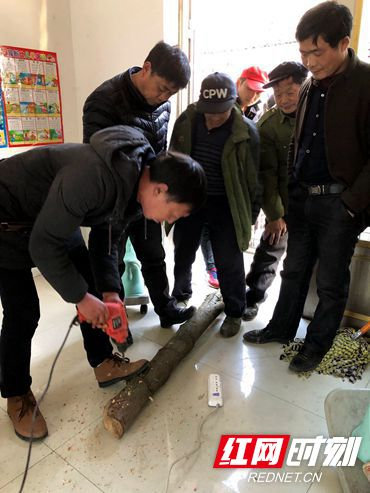 武陵源：新时代党员群众讲习所送技术到群众家门口