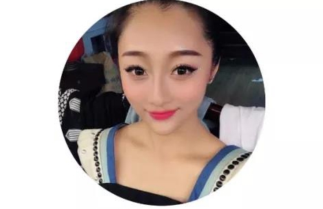 李馨彤.jpg 李馨彤.jpg