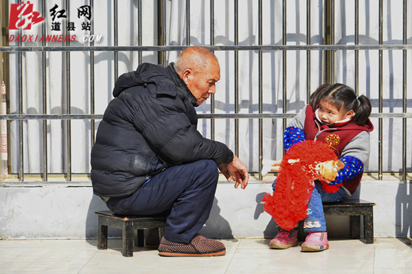 好嗨哟出太阳啦！道县市民尽情享受冬日暖阳