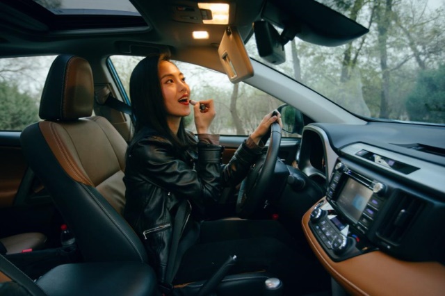 在异乡最冷的时节 还好有你的陪伴