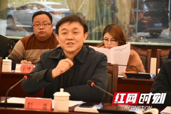 州委常委,常务副州长向恩明讲话.