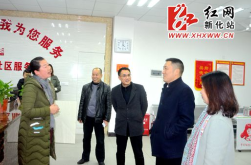 王文红到经开区、上梅街道走访慰问特困职工、困难群众和劳模