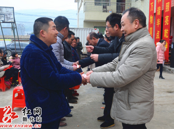 暖新闻|坐石乡桃树村这一义举温暖人心