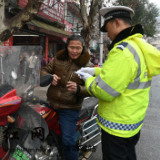 凤凰园交警大队召开新闻通气会