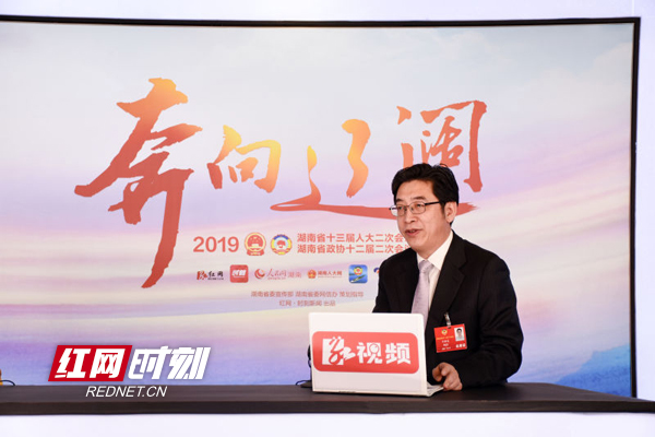 两会访谈丨邓群策大城市要有大城市的担当和作为