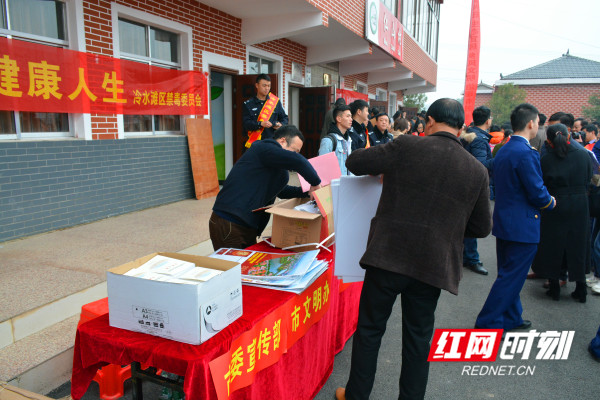 宣传现场_副本.jpg