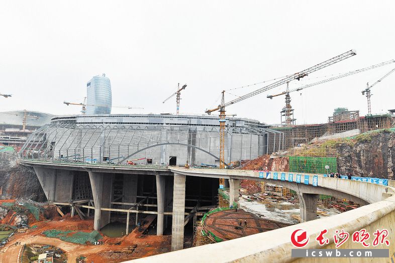 　　湘江欢乐城冰雪世界主体结构目前已正式封顶。长沙晚报全媒体记者 王志伟 摄