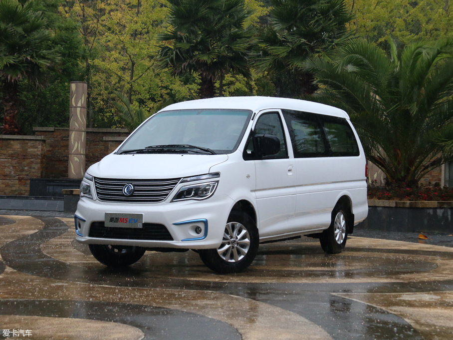 2019款东风风行菱智M5EV