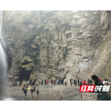 大年初三: 凤凰城乡旅游火爆 客人纷沓来