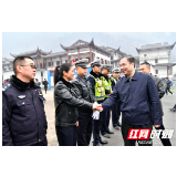 刘革安检查旅游接待工作时强调：提升服务水平 展示良好形象