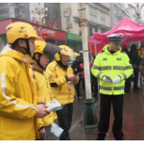 湘西交警春节坚守为群众出行“护航”