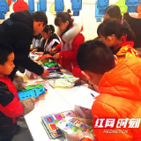 千余条灯谜竞猜 移风易俗闹元宵