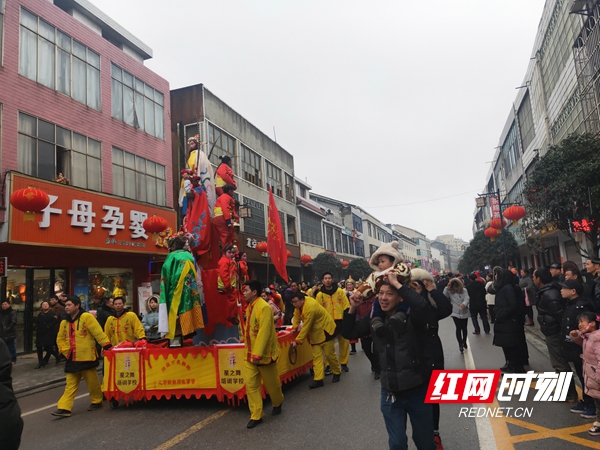 汨罗长乐故事小镇里的年味儿_区县(市)_岳阳站