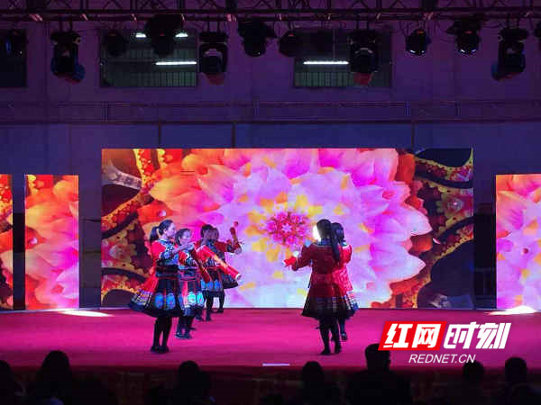 江华：“小南京”里闹元宵