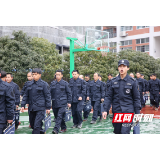 凤凰完成“一村一辅警”招聘 289名辅警参训