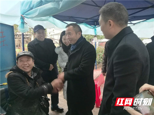 李向阳看望慰问符孝仕.