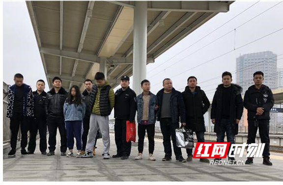 遭抢劫“桃花运”变“仙人跳” 终破案两地作战擒嫌犯