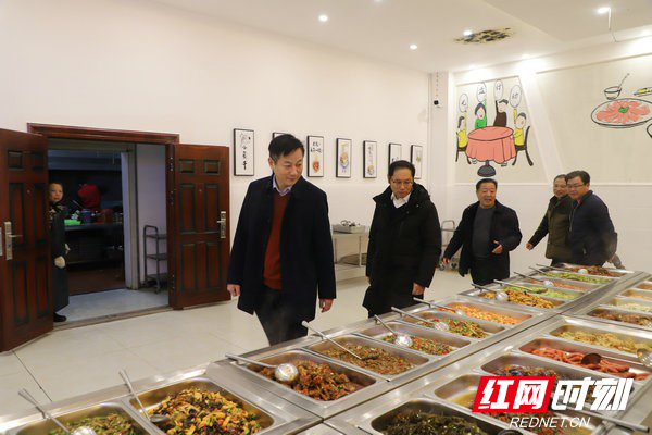 “确保师生良好的工作、学习环境” 这所学院领导去了这些地方