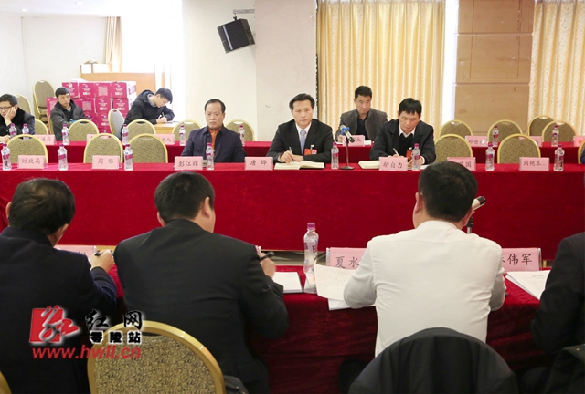 【县区两会】唐烨参加珠山代表团审议