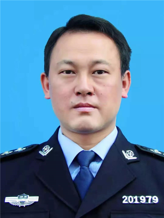 杨青山_副本.jpg