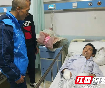 感人！“最美流浪汉”21年后与家人终团聚