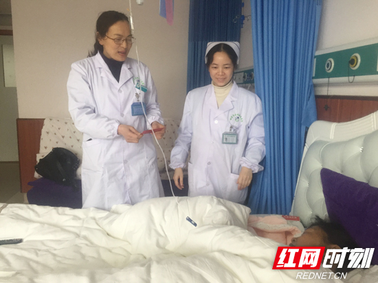 张家界： 儿女先后离世 高龄产妇舍命续“香火”
