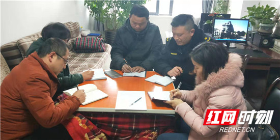 永定区：永定街道召开市城区复兴路集中整治创卫工作会议