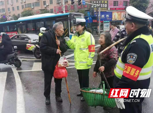 双清交警：不吝伸援手 共筑志愿服务良好氛围