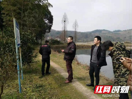 市水利局一行深入岩泊渡镇检查指导汛前工作