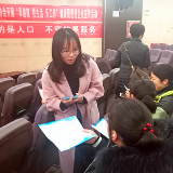 “最多跑一次”宣传入企业 传授“零跑腿”办证攻略