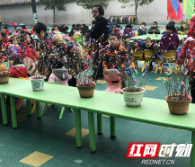 南县：143名幼儿自制节日礼物送母亲