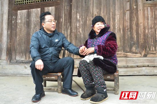 李文化调研桑植县车大河村精准脱贫工作