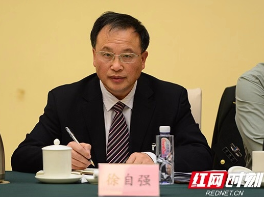 同题履职·医疗丨看病难药价贵？ 代表委员纷纷“把脉开方”