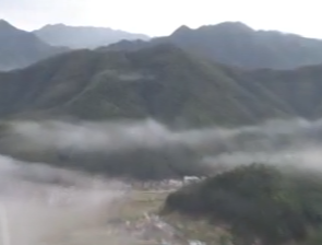 永州：双牌阳明山现瀑布雾海万亩竹海披上薄雾纱