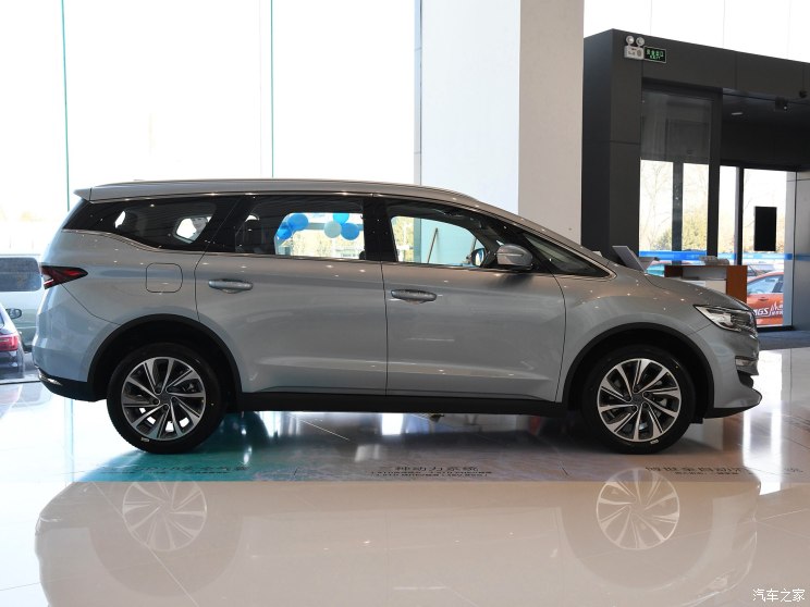 吉利汽车 嘉际 2019款 1.5TD MHEV 尊享型