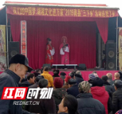 南县明山头镇开展科技文化卫生“三下乡”活动