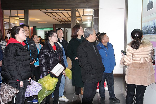 省级爱国主义教育基地锡矿山展览馆驻足参观。DSC_1890.jpg 省级爱国主义教育基地锡矿山展览馆驻足参观。DSC_1890.jpg