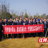  传承雷锋精神  奏响时代税歌 开福税务学雷锋在行动