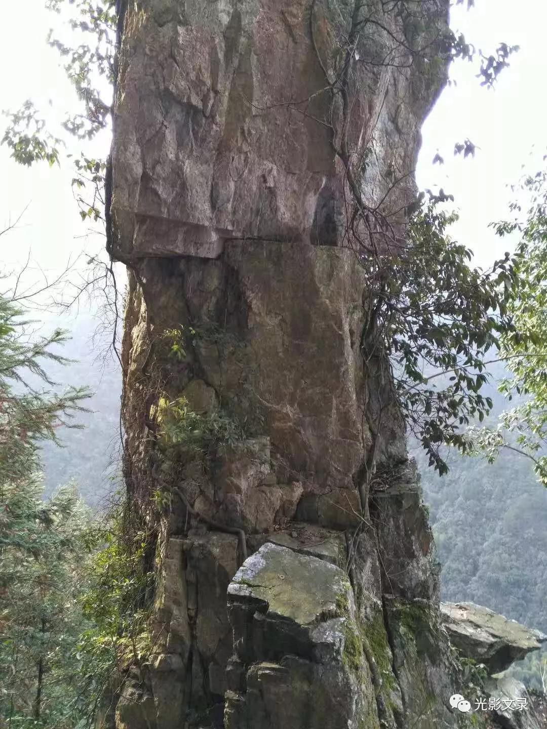 近几年来龙泉寺在溆浦县民族宗教事务局、佛教协会、镇政府的正确领导下，关心和支持寺院有了新的发展。在寺管会全体人员的共同努力下，在各位护法居士、信众及各级领导的关心和支持下，寺院各项工作有了积极的进展，寺院面貌也有了明显的变化。龙泉寺以庄严国土、利乐有情为宗旨，与时俱进、开拓创新、寺院管理、道风建设、自身建设、财务建设、弘法利生等方面取得了良好的成绩，得到了社会各界人士的充分肯定。