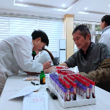 在职党员进社区 义诊送到家门口