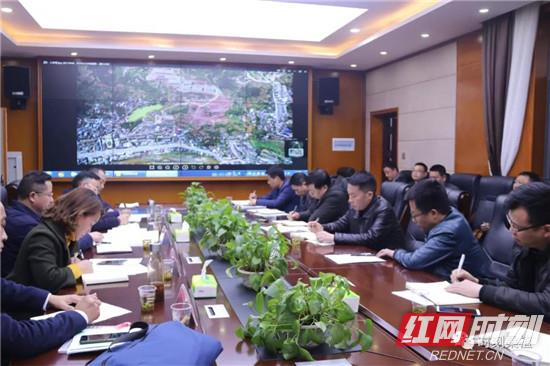 赵云海：狠抓落实促进项目建设 逐步破解城区学校“超大班额”