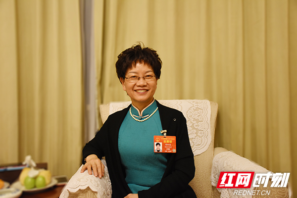 周代表副本.jpg