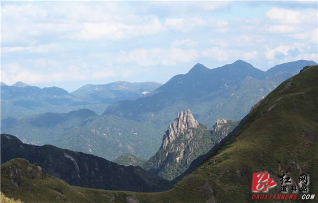　　癞子山地处道县、宁远、江华交界，大部分属于道县湘源锡矿风景区，海拔1800米以上，距离道县县城60公里左右。国立之后，匪尽散之。