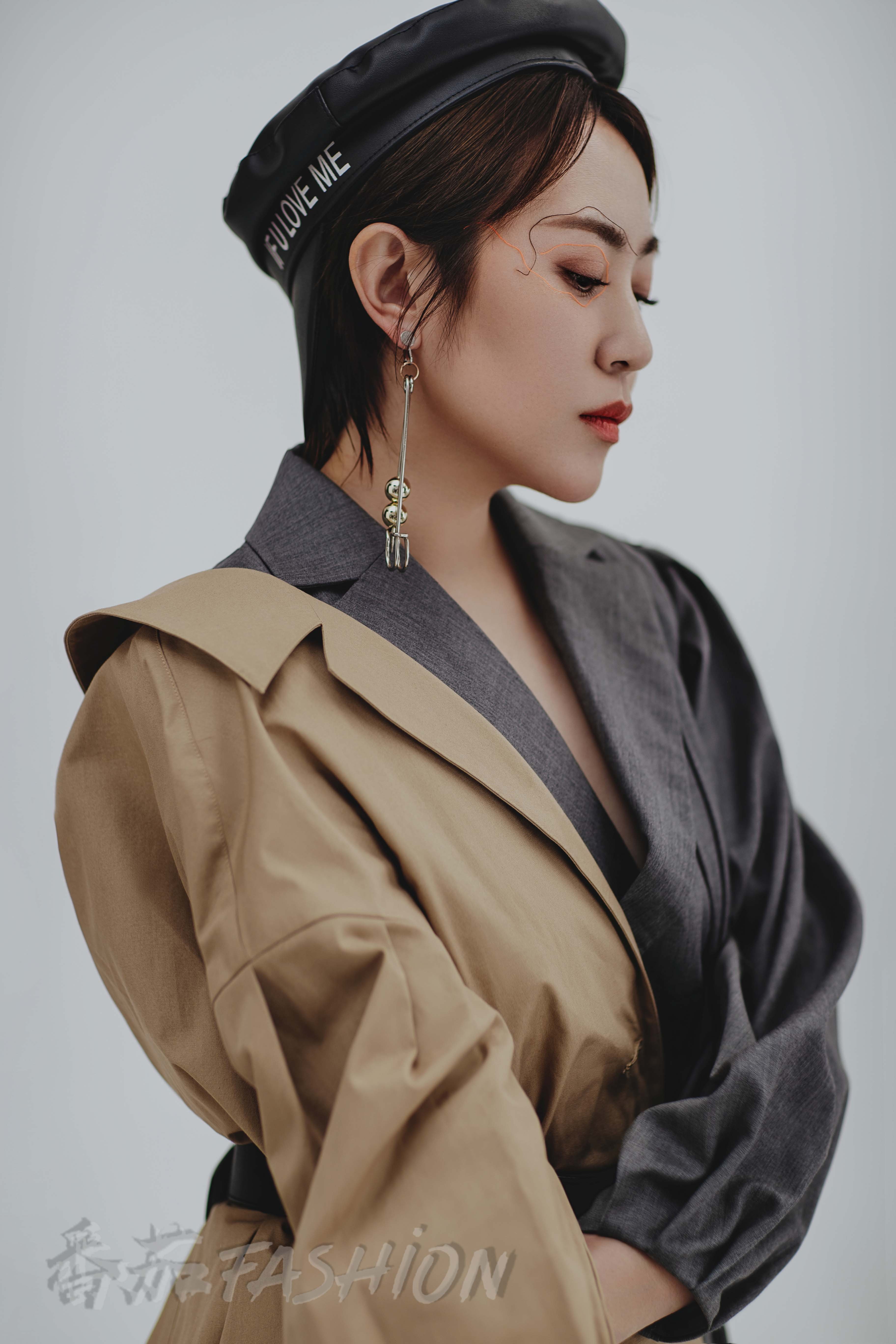 马丽大片优雅自信女王范十足大方回应姐弟恋