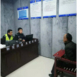 吉首交警深入开展农村整治 严查一起酒驾无证严重违法行为