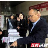 区长扮成家长打了通电话,说了啥……