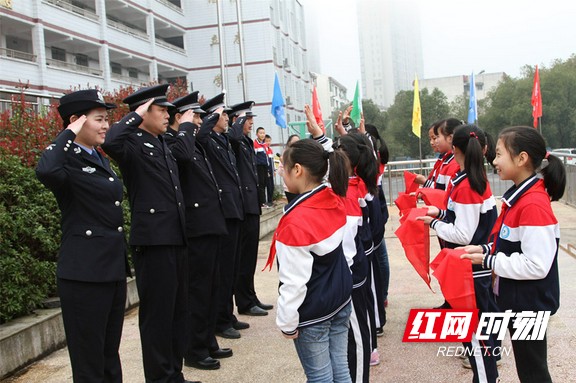 e0052915-c189-42af-8544-9318cc87c4df.marked.jpg